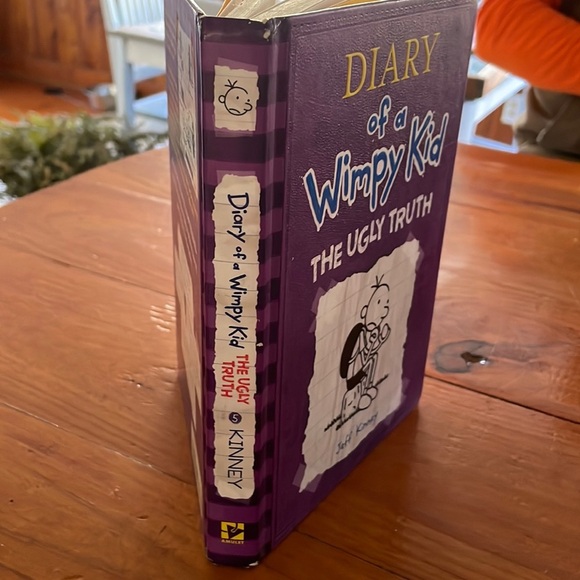 1st Edition 1st Print 2010 Jeff Kinney Diary of a Wimpy Kid The Ugly Truth - Picture 3 of 12